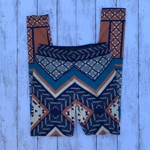 Geometric leggings NWT